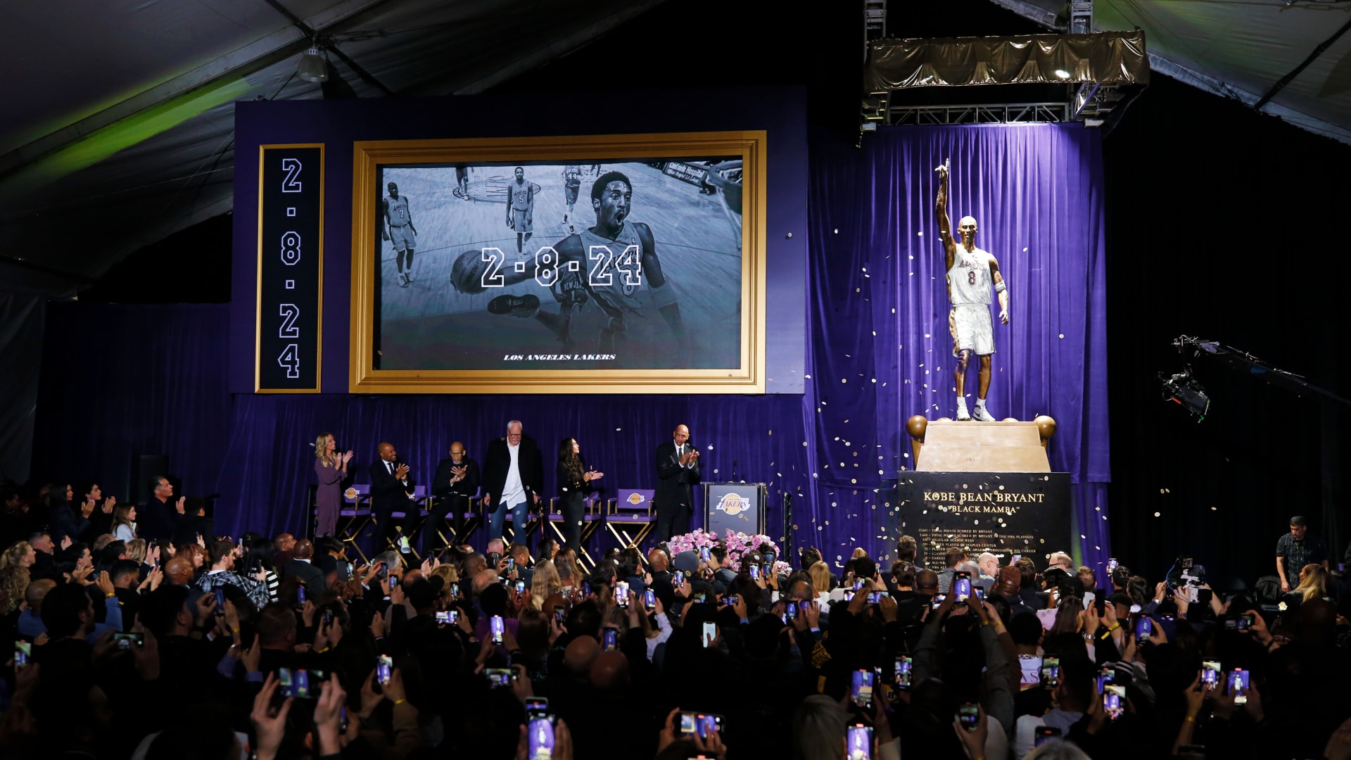 Kobe Bryant immortalized with 19-foot bronze statue outside the Lakers' arena