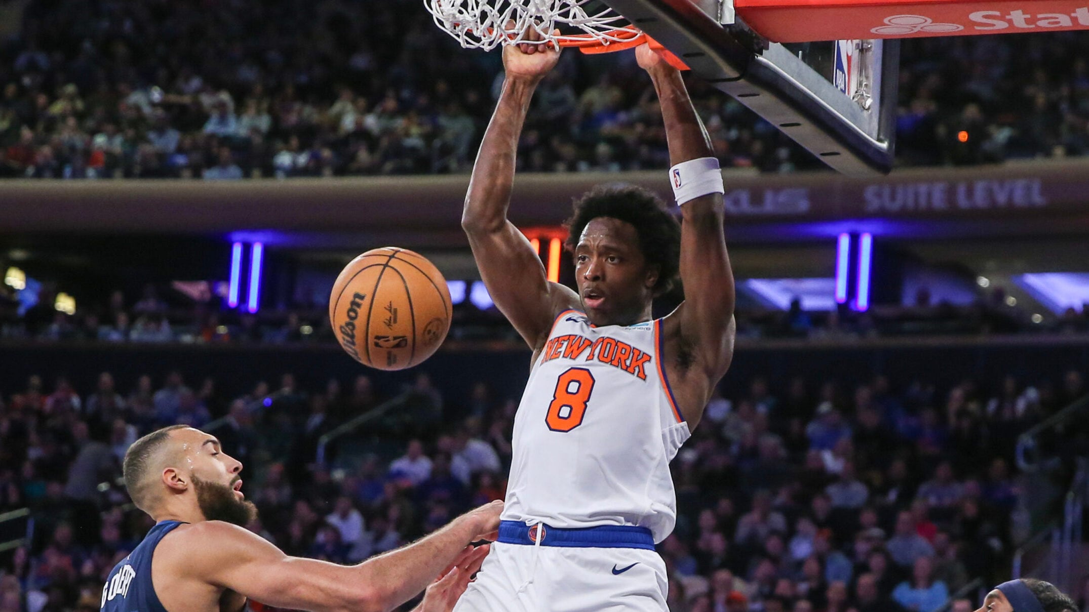 OG Anunoby returns to Knicks on 5-year deal